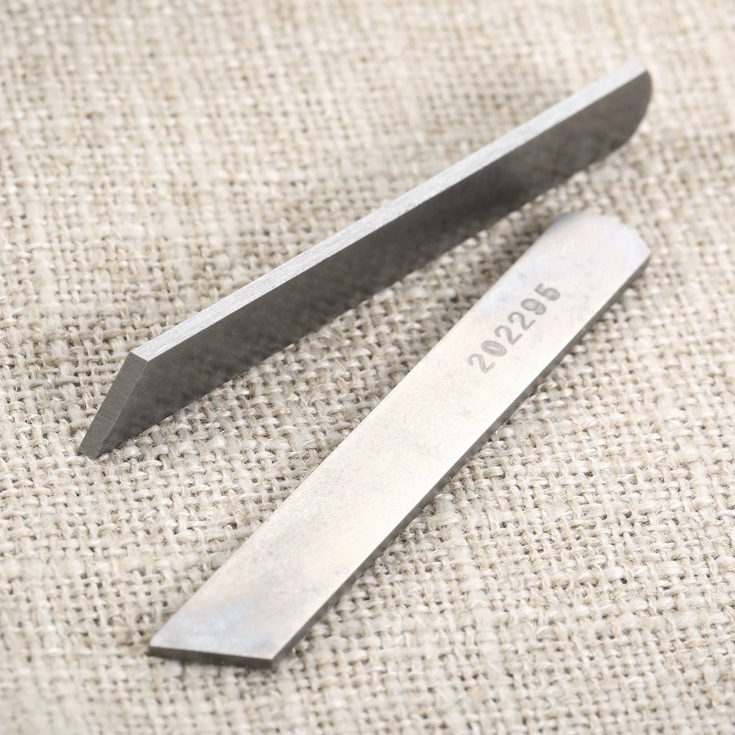 Upper & Lower Knife 201121A / 202295 Blade fit for Juki MO-6800 Pegasus Overlock Sewing Machine 700-3,700-4 Siruba 737,747,757